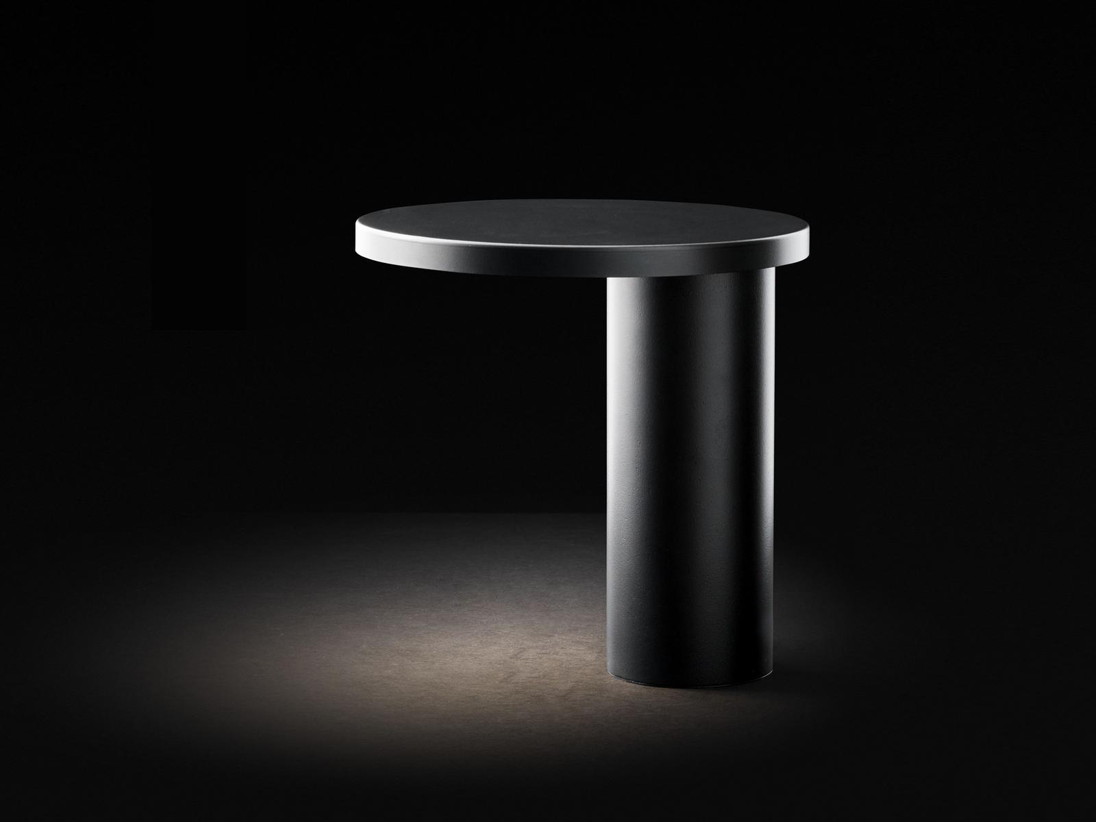 LED metal table lamp | Cylinda - 218 by Oluce