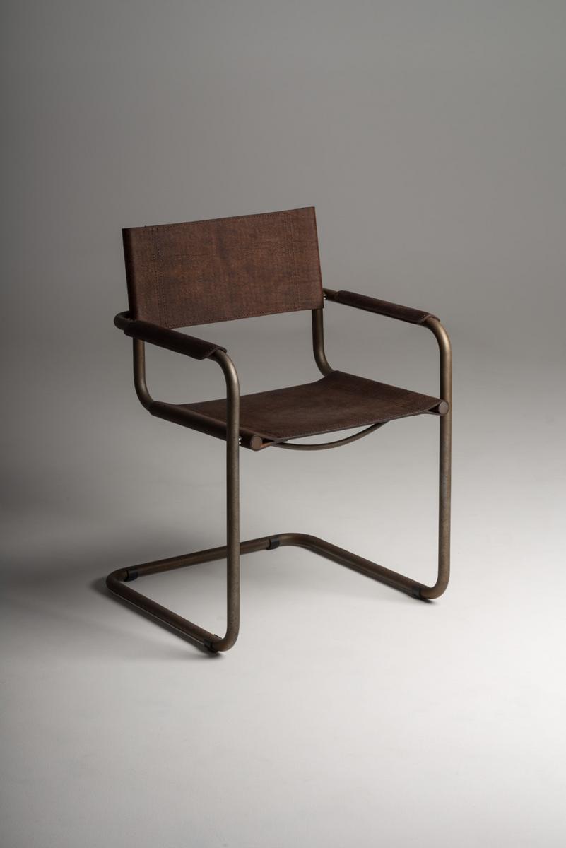 Cantilever Corten™ and tanned leather chair with armrests | Meccanica by Mantellassi 1926