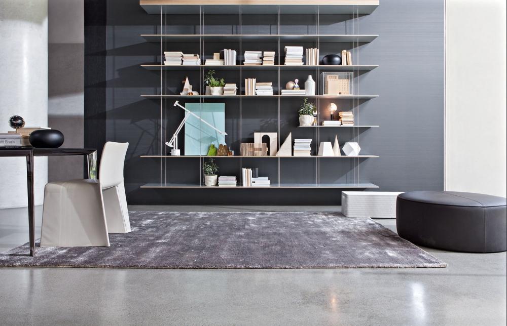 Floating steel and wood bookcase | Graduate by Molteni