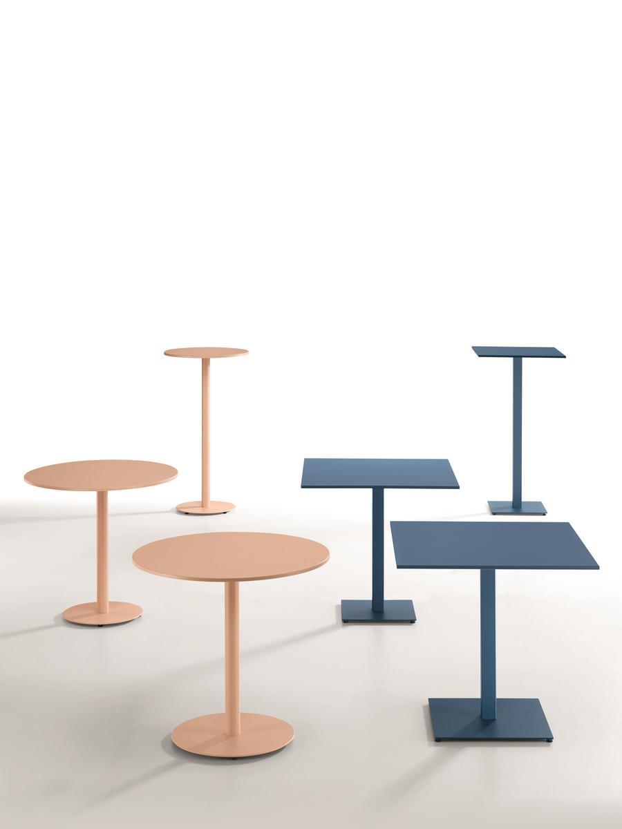 Square steel garden table | Smart by Midj