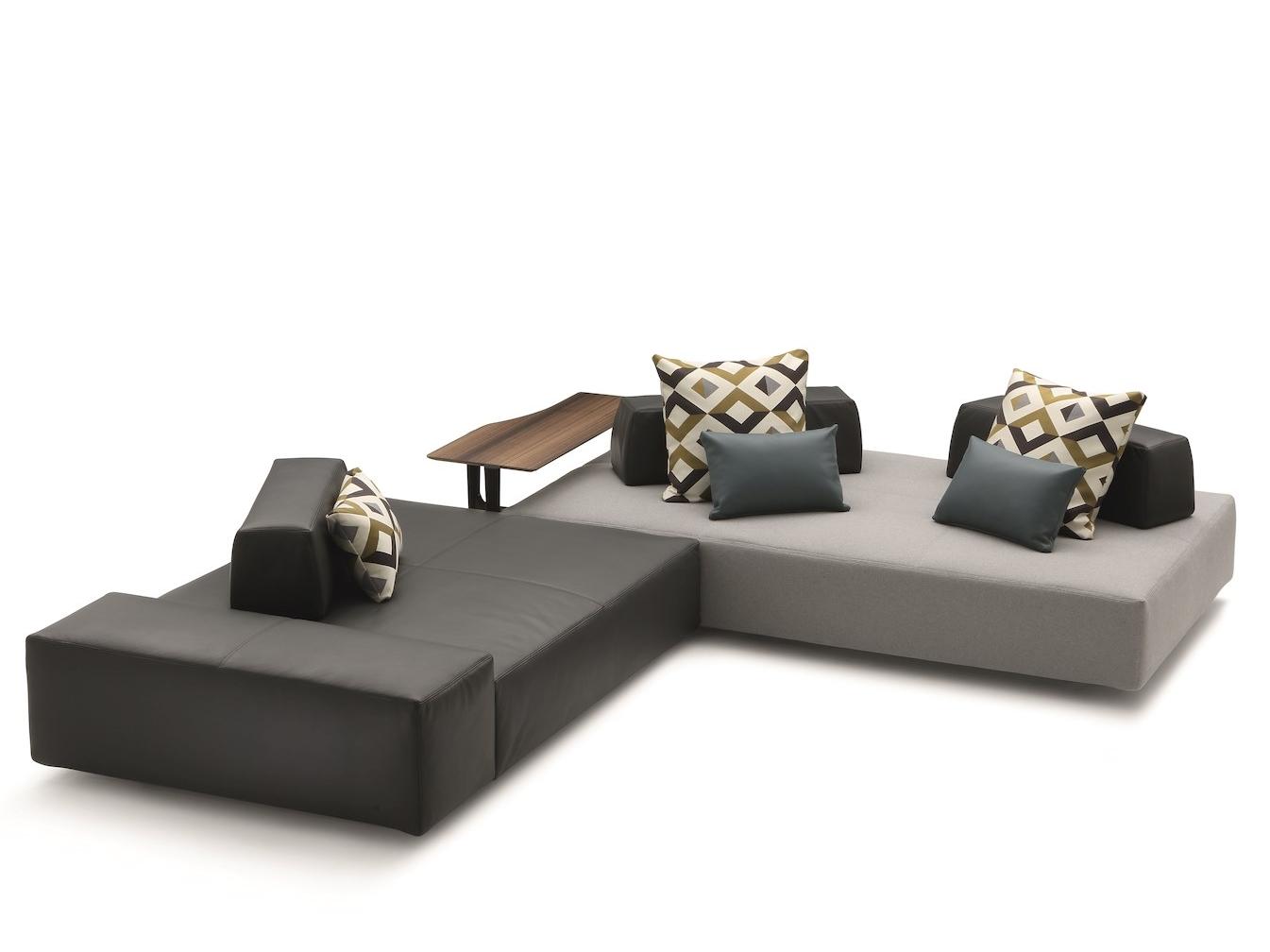 Upholstered modular fabric bench with back | Softbench by Flou