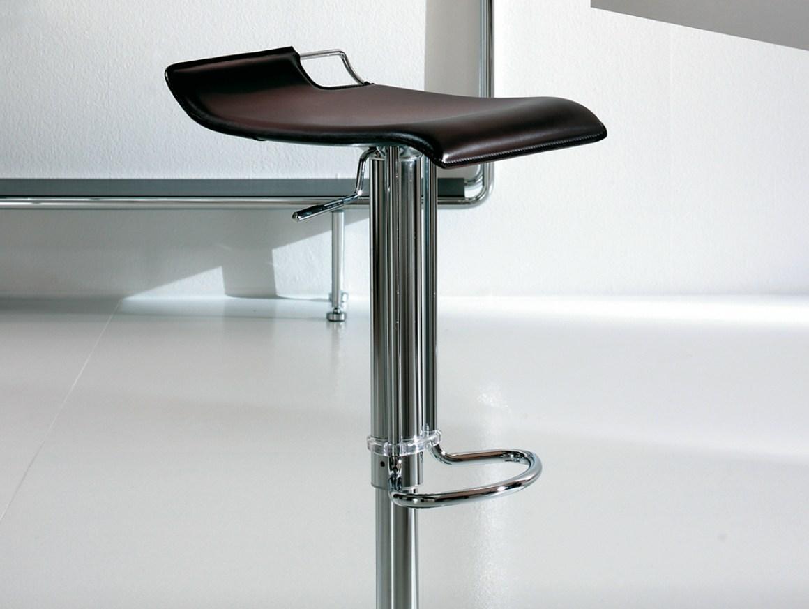 Height-adjustable stool | Hoppy by Bonaldo