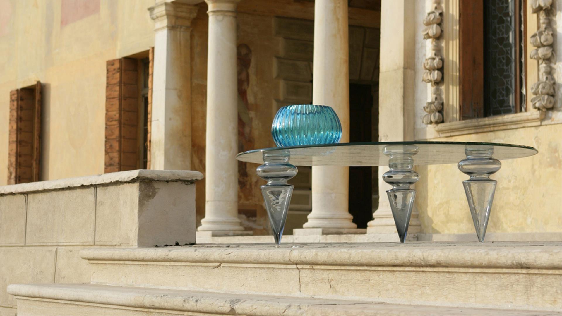 Round glass coffee table | Gran Canal by Reflex