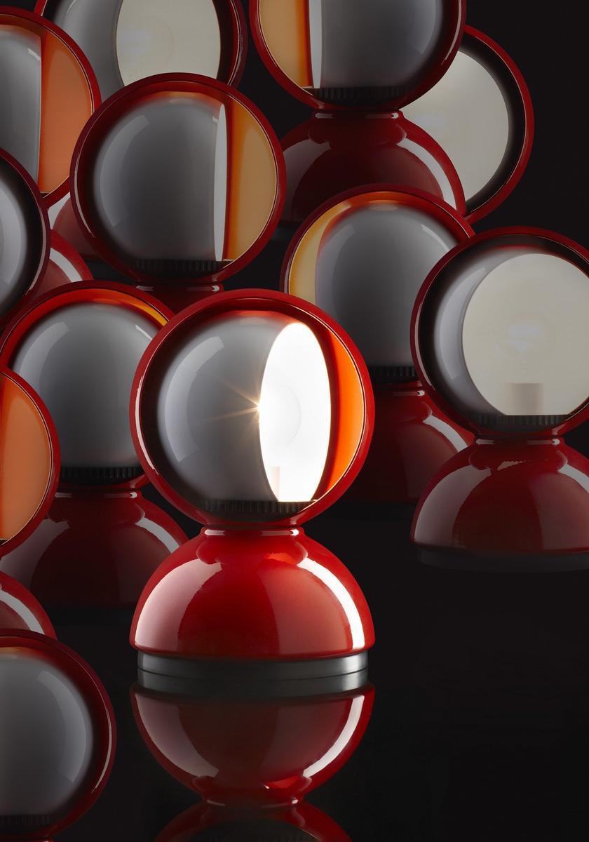 Painted metal table lamp | Eclisse by Artemide