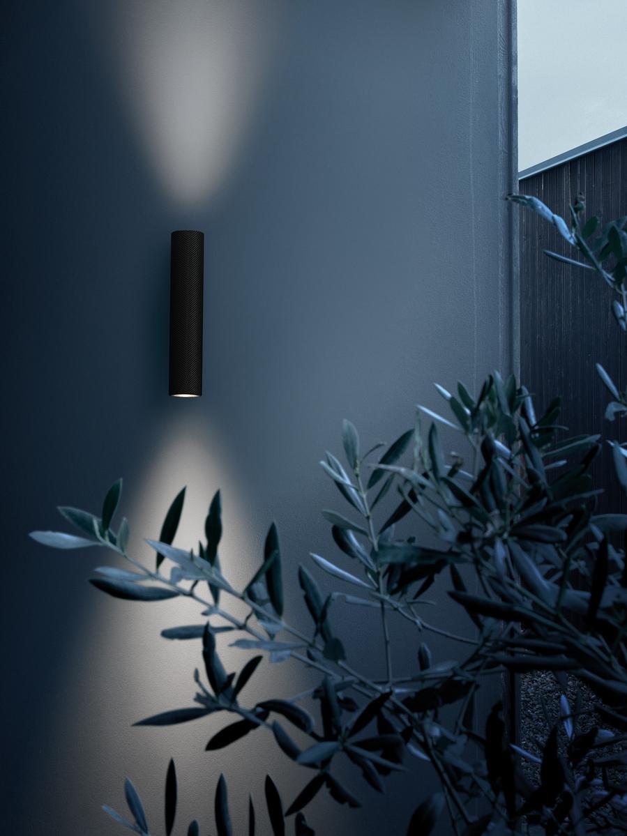 LED aluminium outdoor wall lamp | Flauta Riga Outdoor by Flos