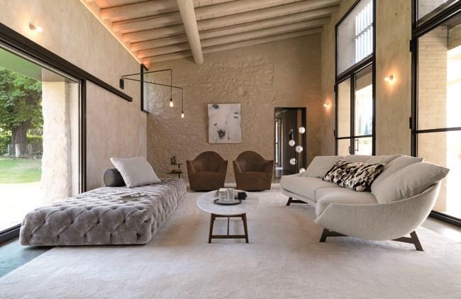 Square leather pouf | Rollking by Desiree