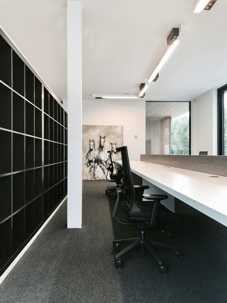 LED polycarbonate ceiling lamp | Metroffice by Dark