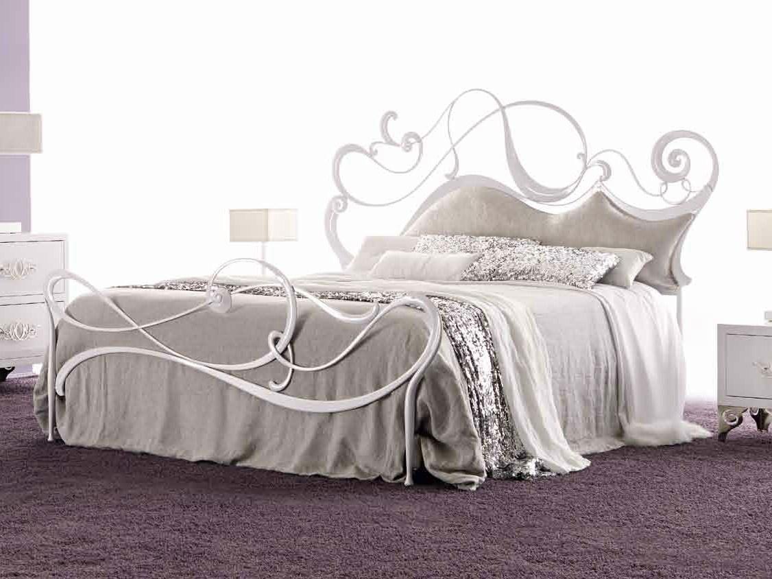 Double bed | Safira by Corte Zari