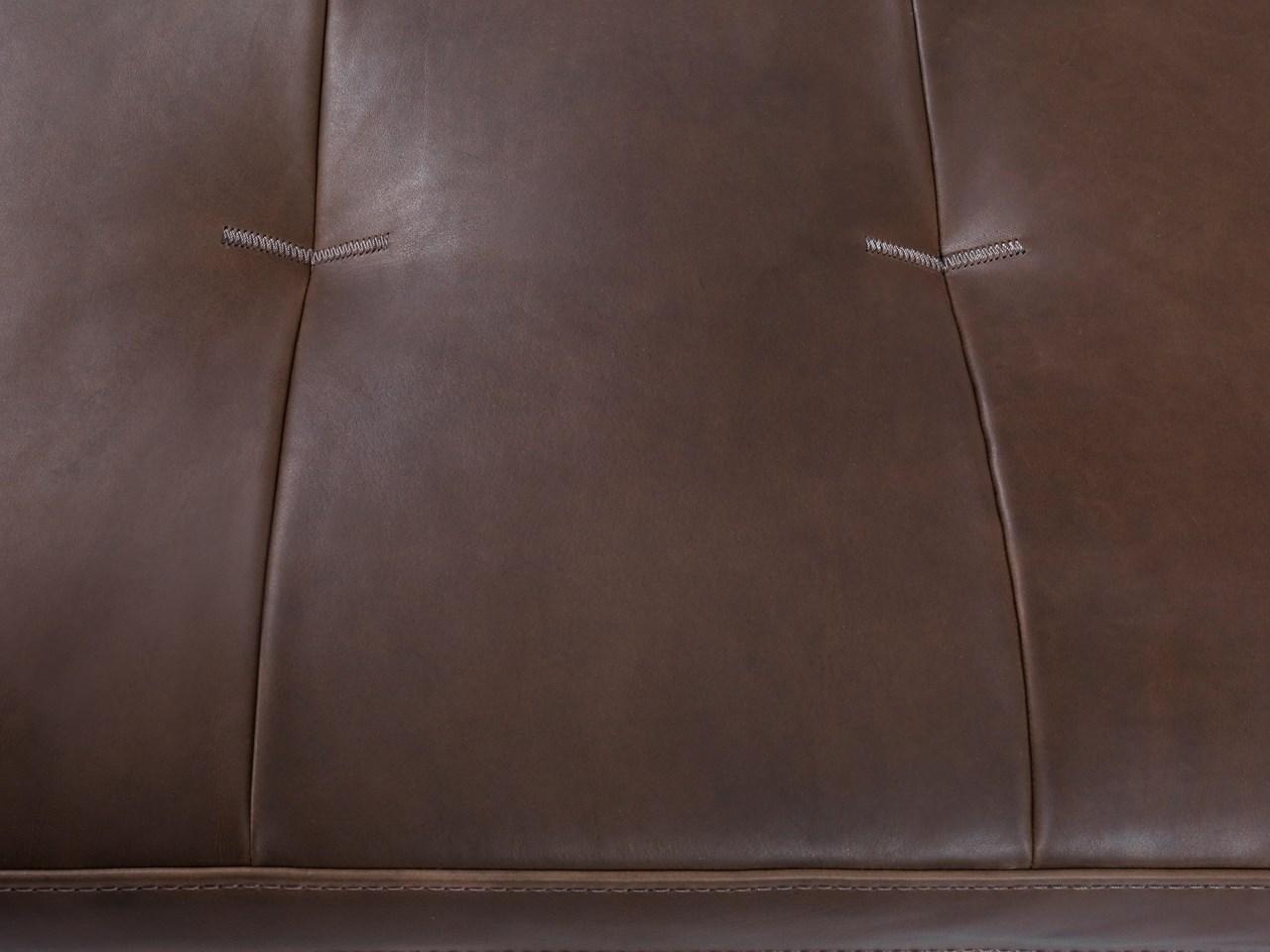 Leather day bed | Minerva by Borzalino