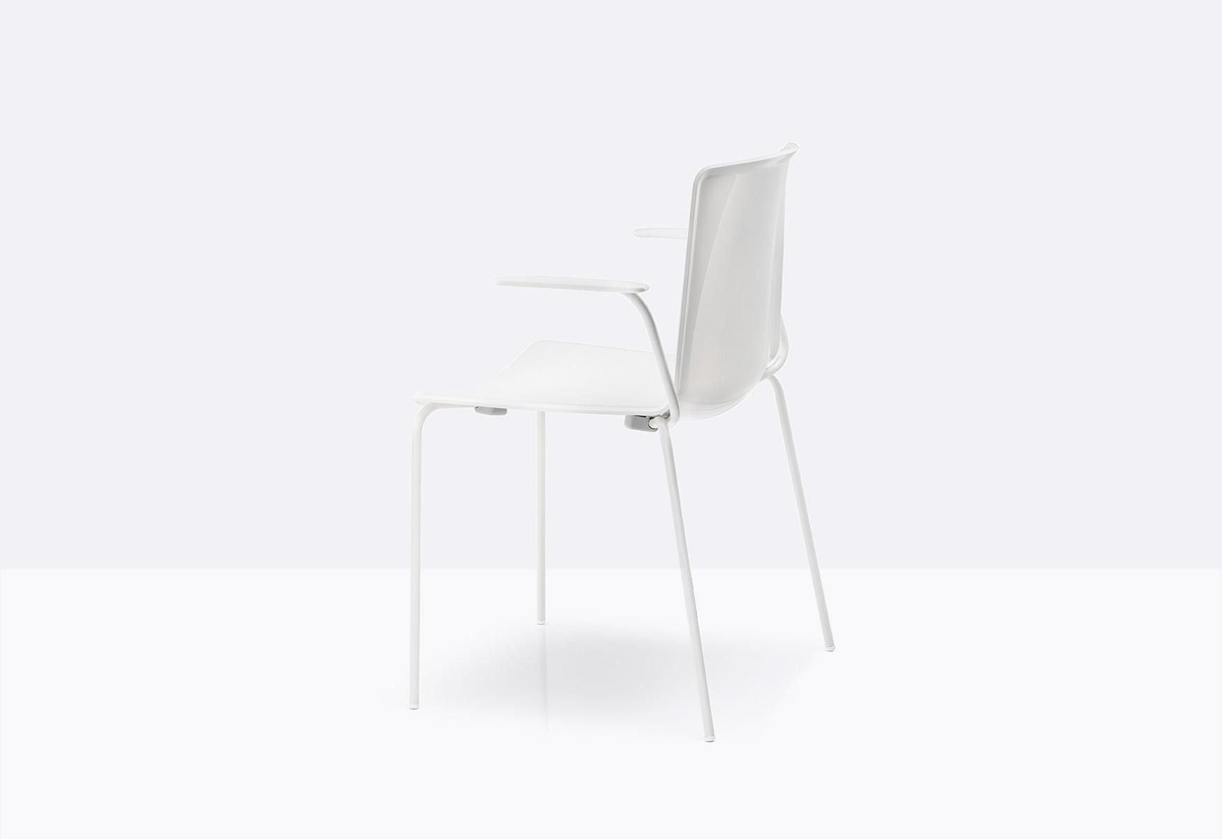 Stackable plastic restaurant chair with armrests | Tweet 895 by Pedrali