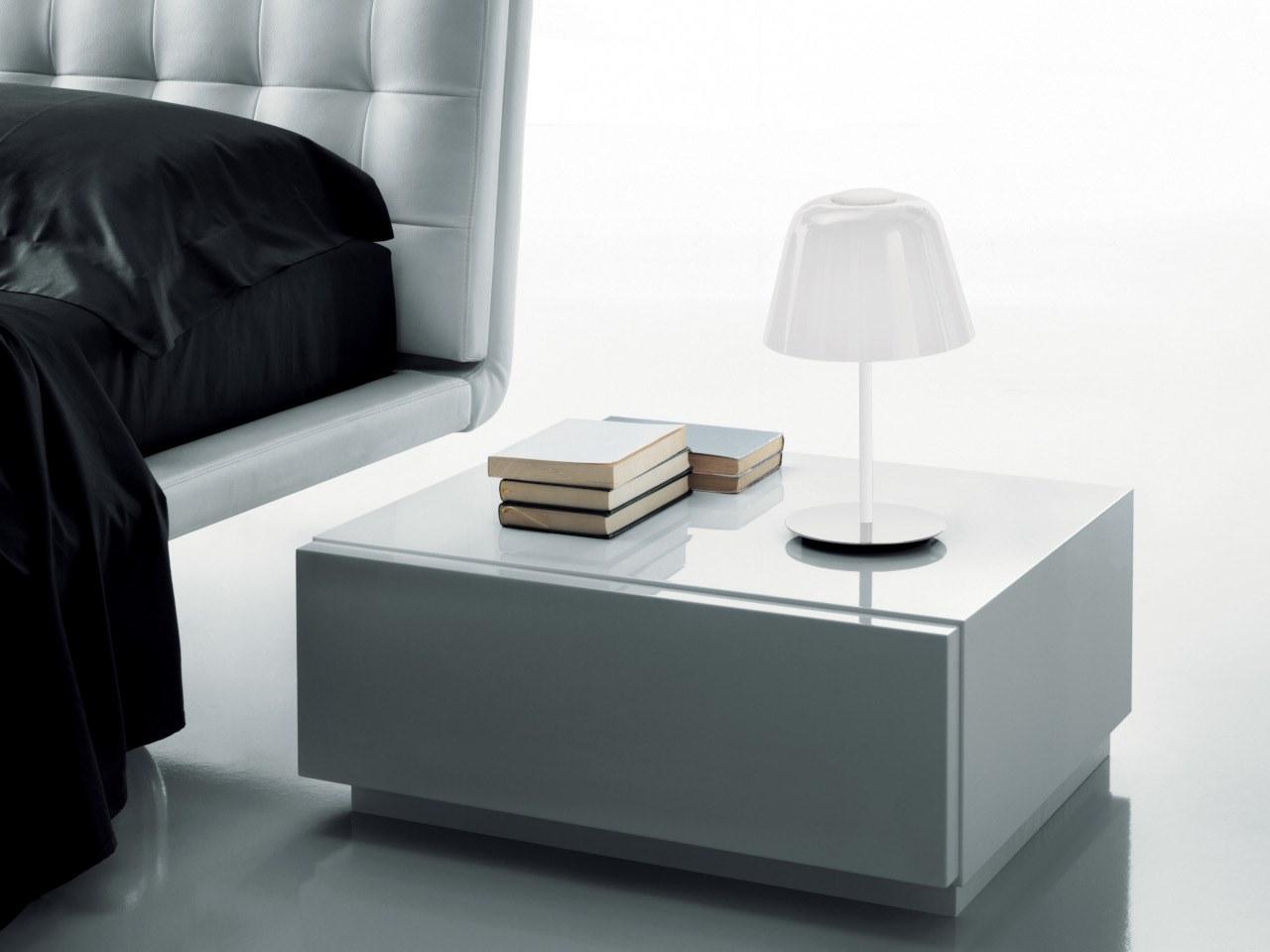 LED blown glass table lamp | Ayers T19 by Leucos