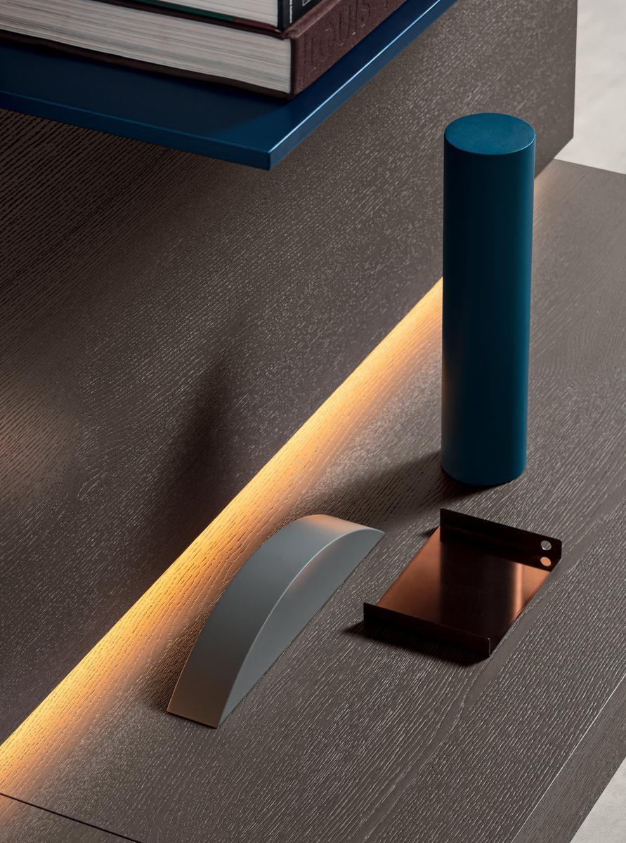 Sectional wooden storage wall | People 01 by Pianca