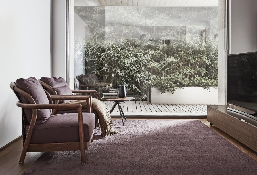 Fabric armchair with armrests | Alison by Flexform