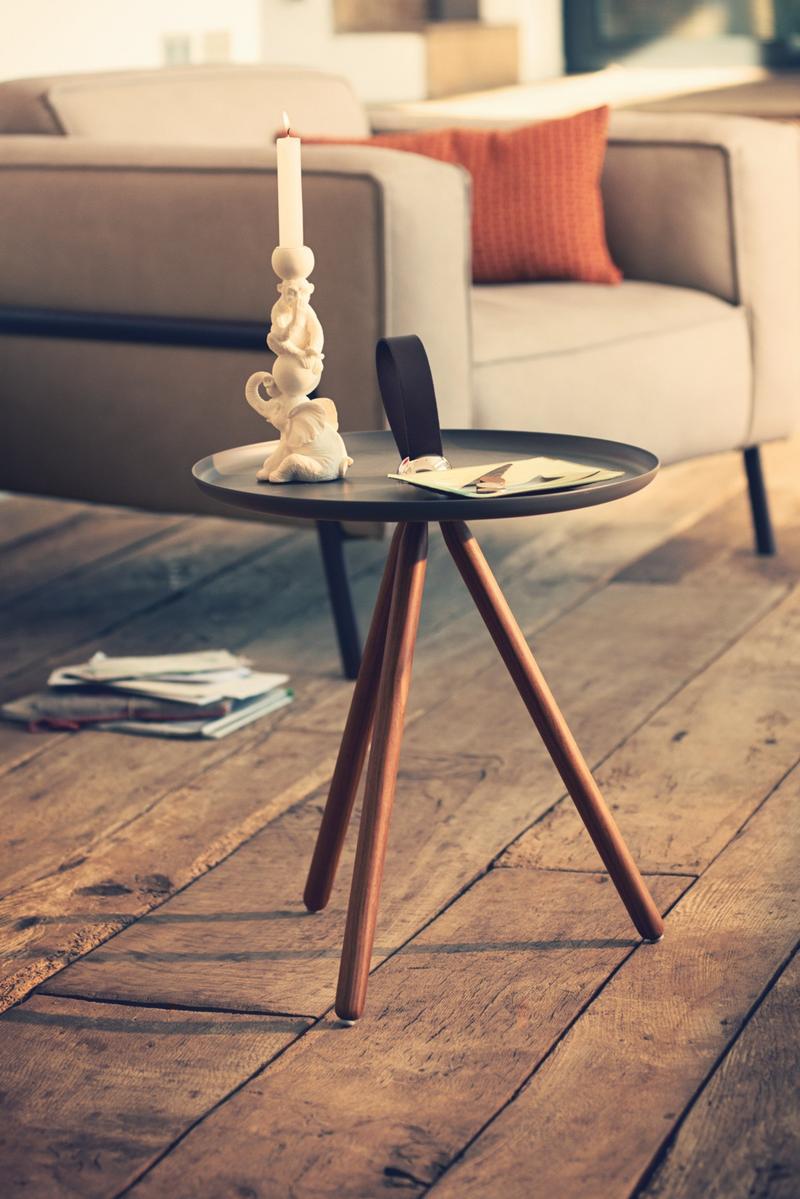 Round wooden side table | 973 by Rolf Benz