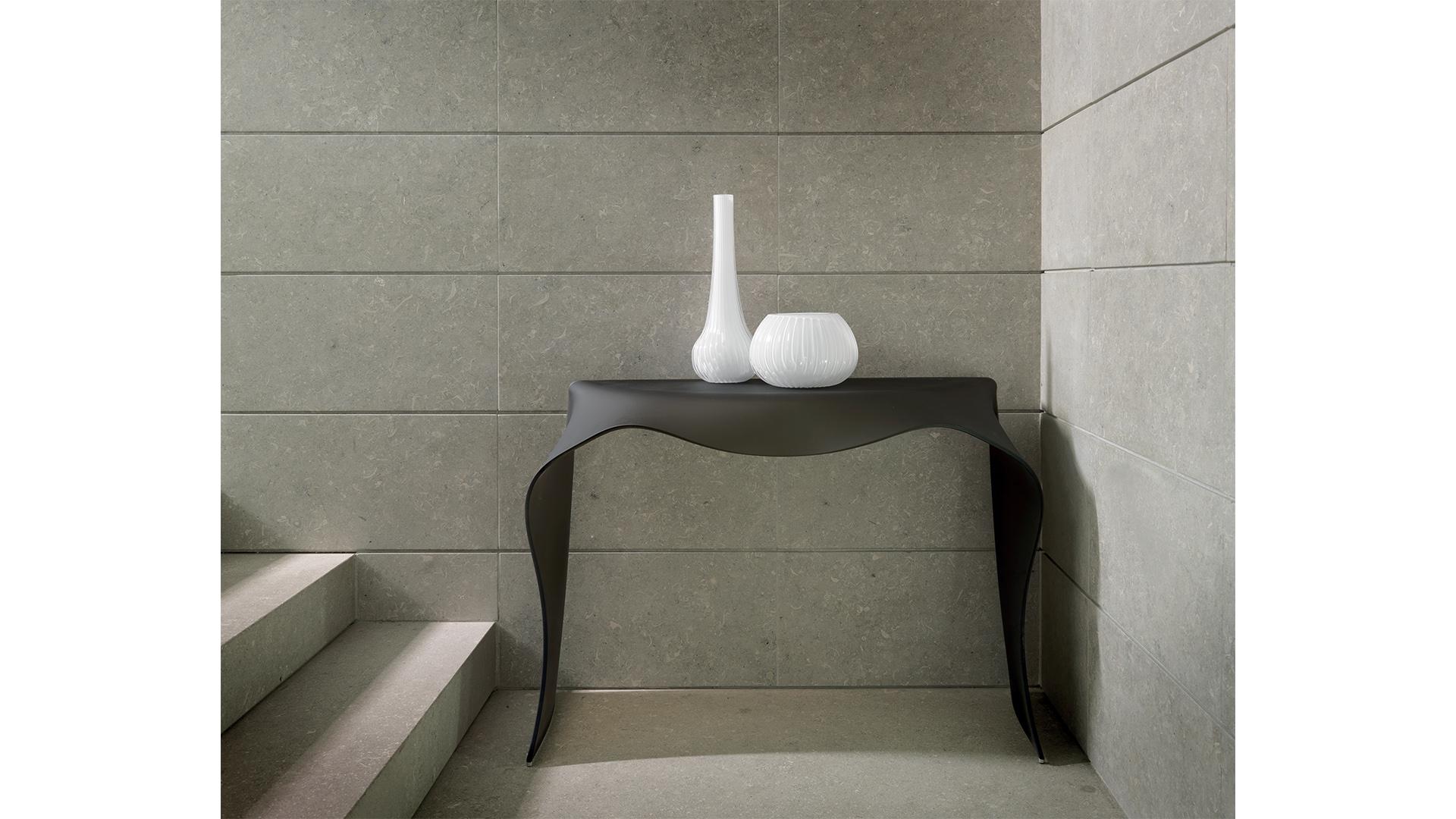 Demilune glass console table | Foulard by Reflex