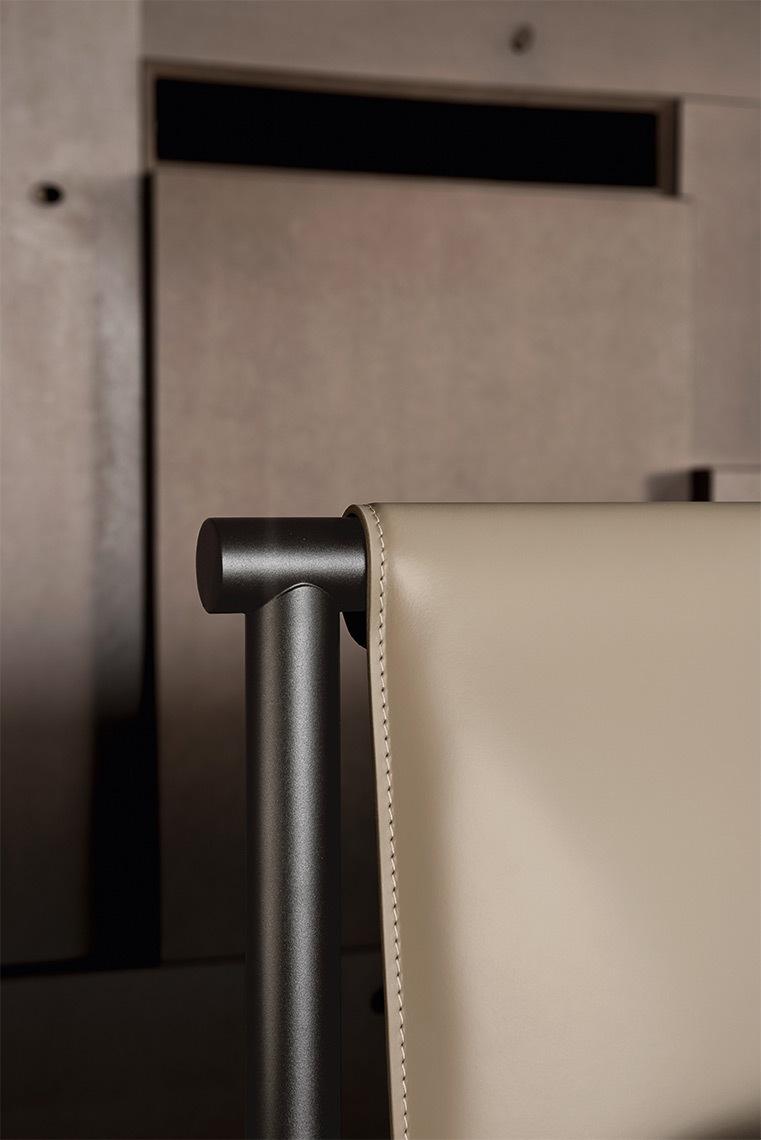 Leather bed with removable cover | Jetty by ALF Dafre