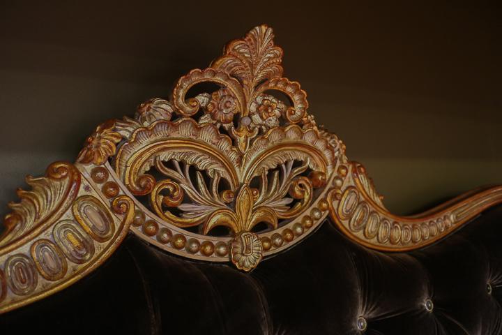 Velvet double bed with tufted headboard | 3131 by Ezio Bellotti