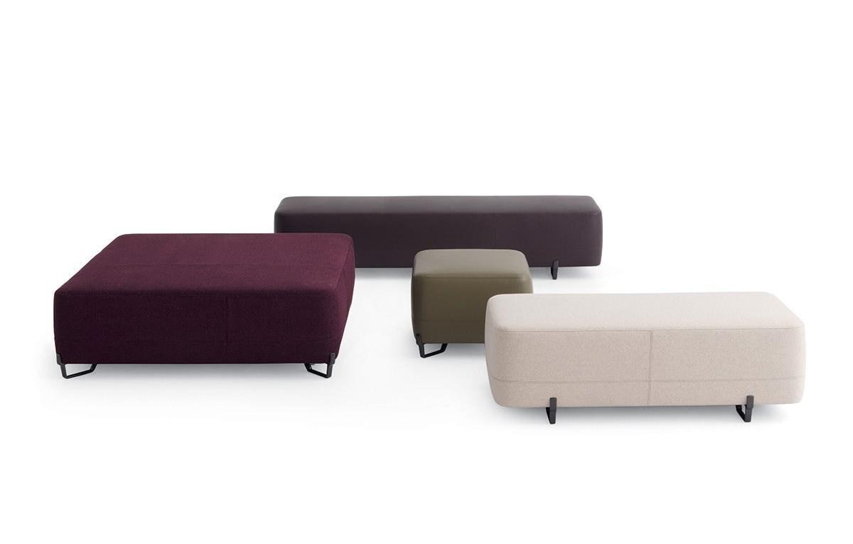 Square leather pouf | New York by Poliform