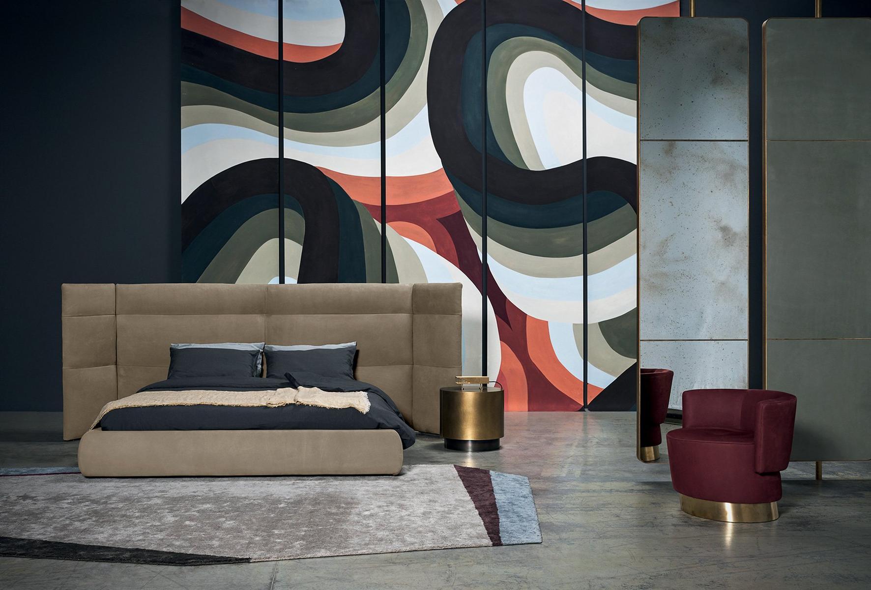 Upholstered leather bed with high headboard | Couche Extra by Baxter