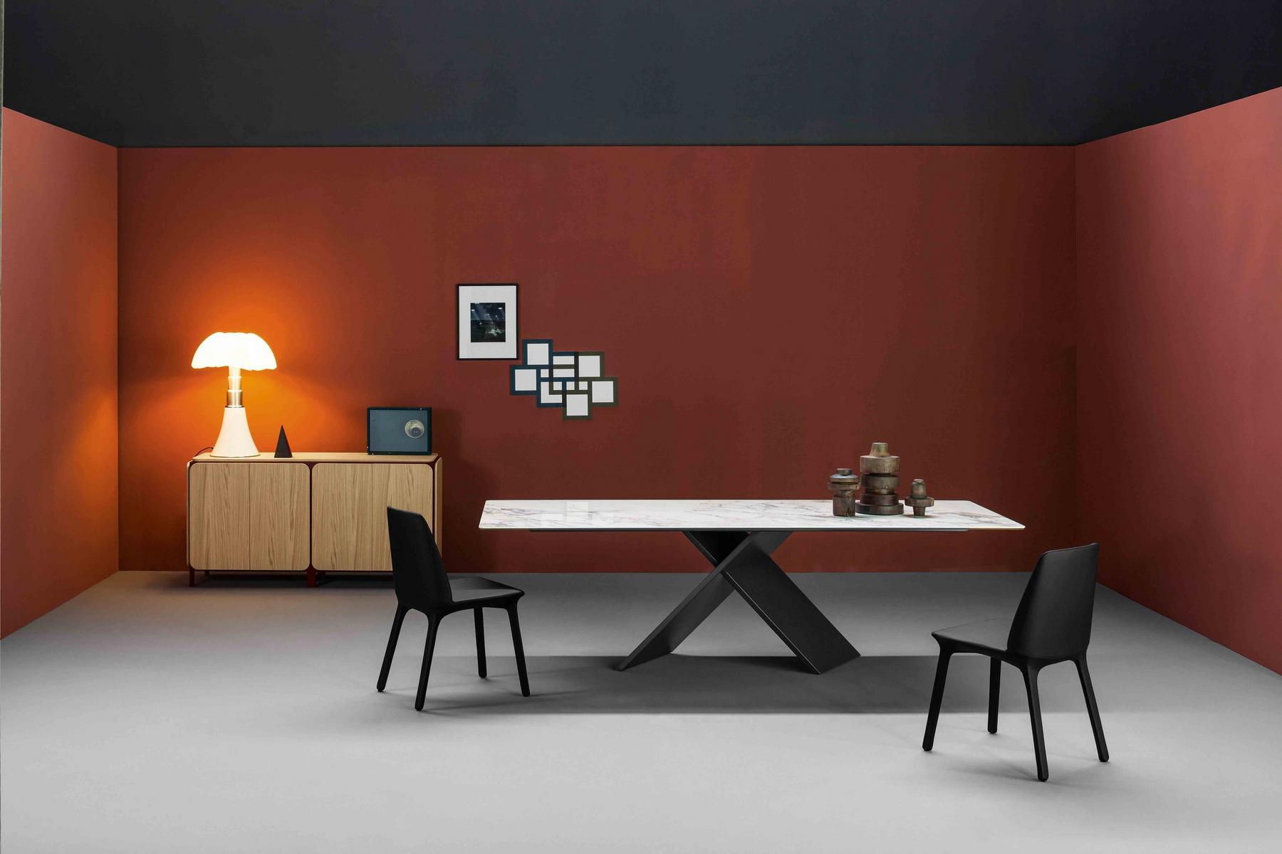 Leather chair | Flute by Bonaldo