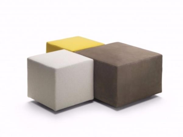 Modular square fabric pouf | Adagio by Flexform