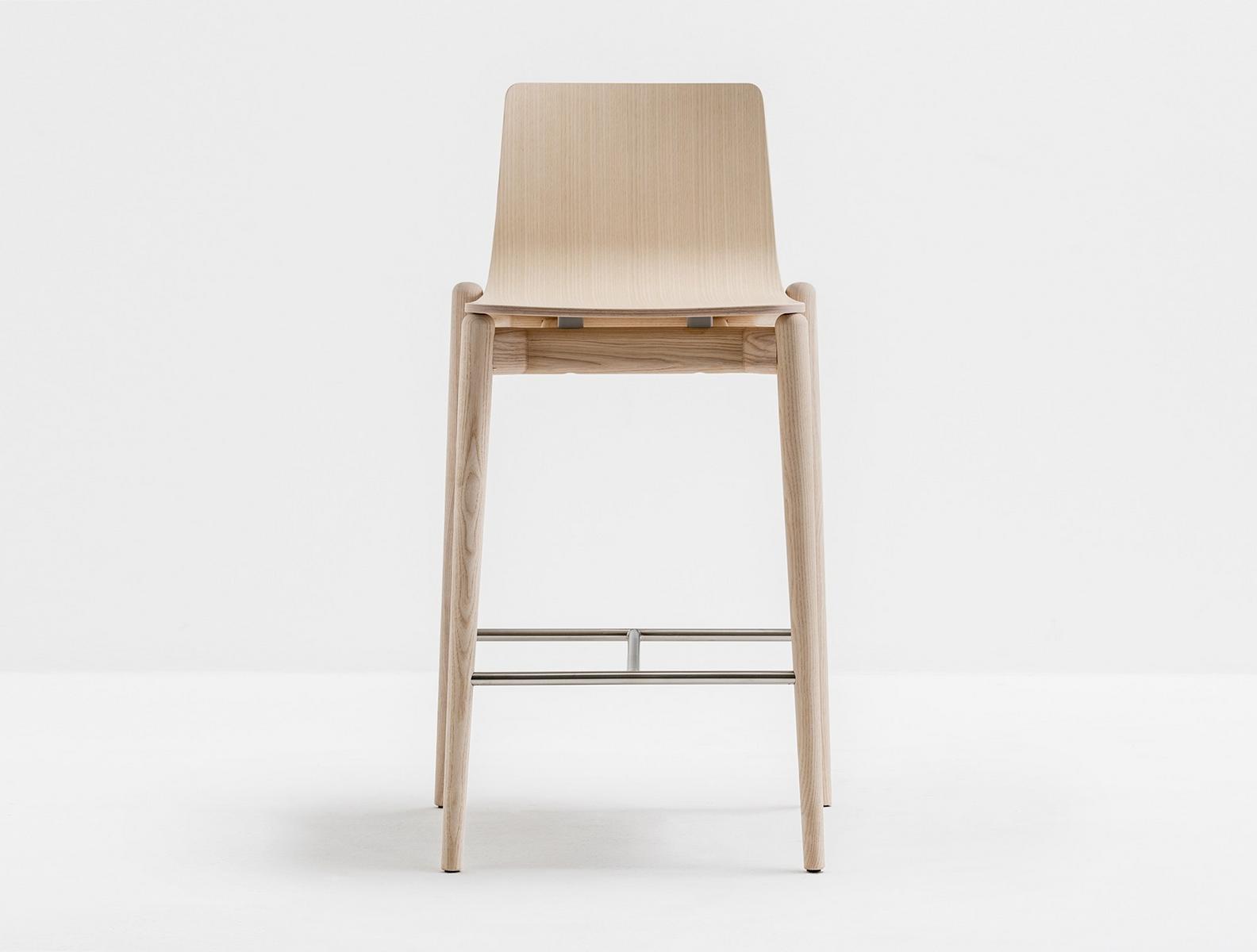 High wooden stool with footrest | Malmö 236 by Pedrali