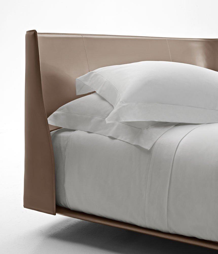 Tanned leather double bed with upholstered headboard | Alys by B&B Italia