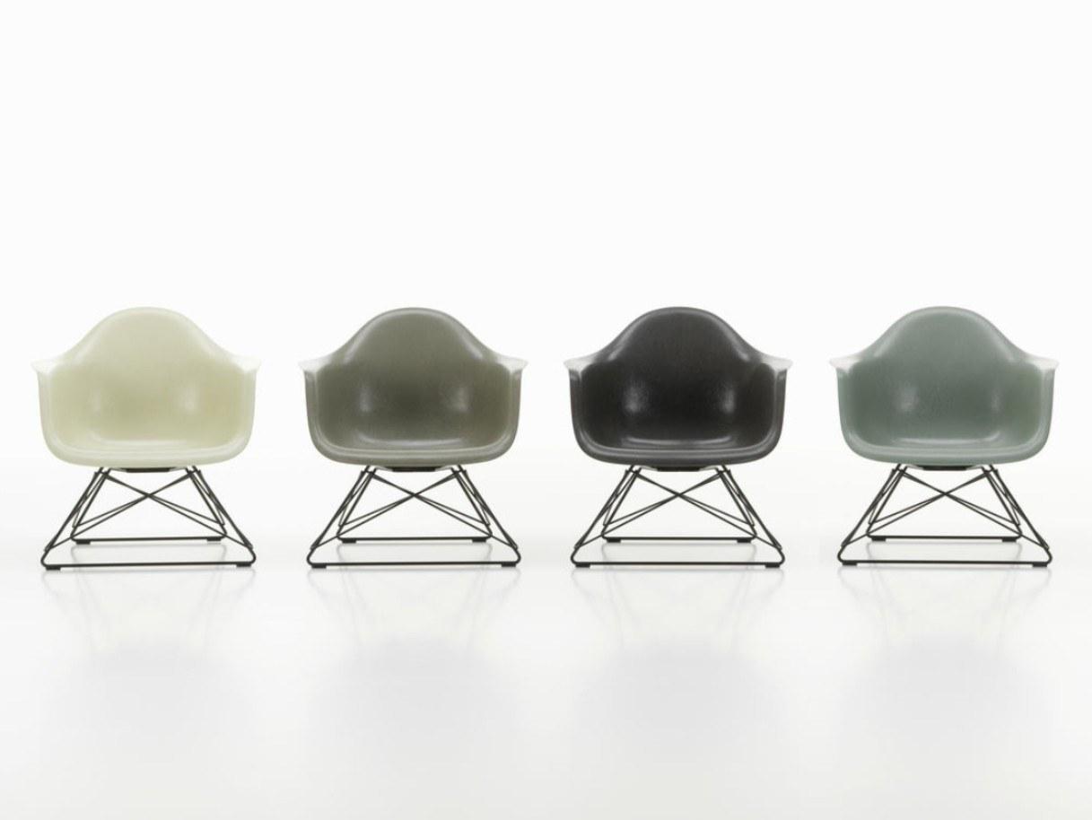 Glass-fibre easy chair with armrests | Lar Fiberglass by Vitra