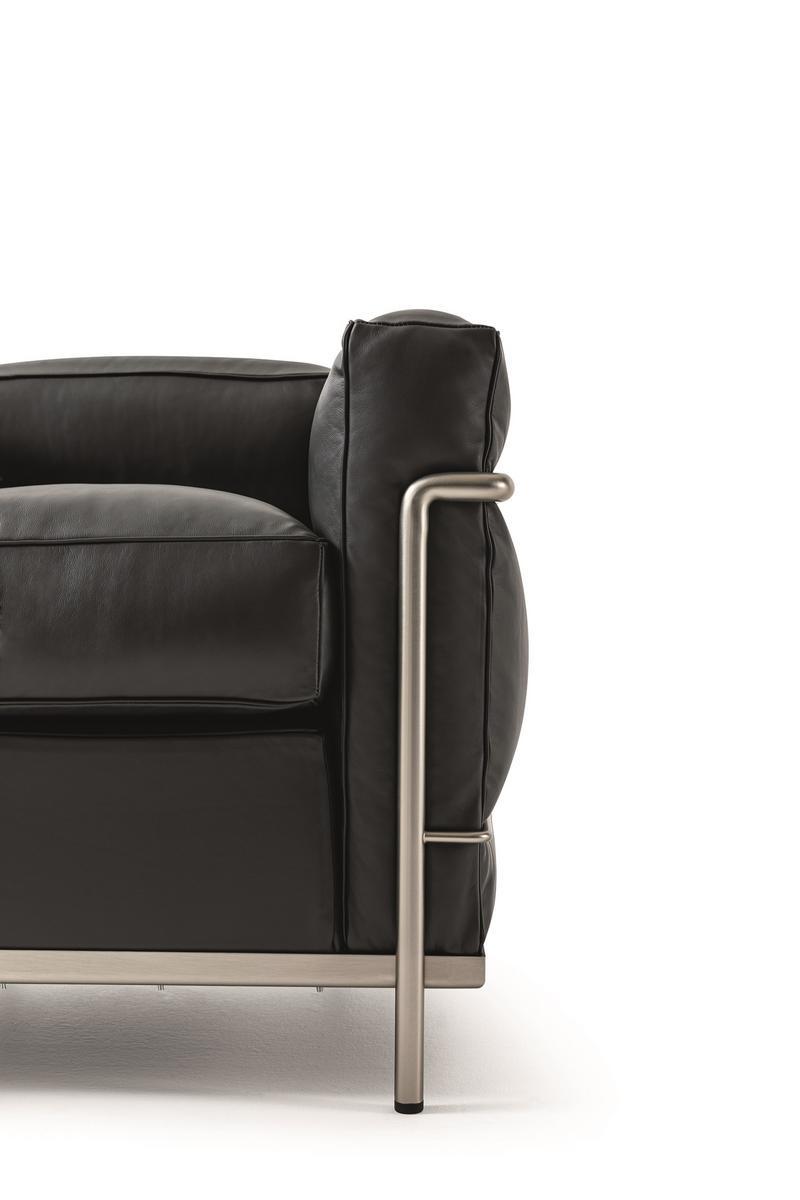 Armchair with armrests | 002 Lc2 Fauteuil Grand Confort Durable by Cassina