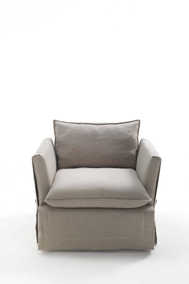 Fabric armchair with removable cover with armrests | Kimono Junior by Frigerio