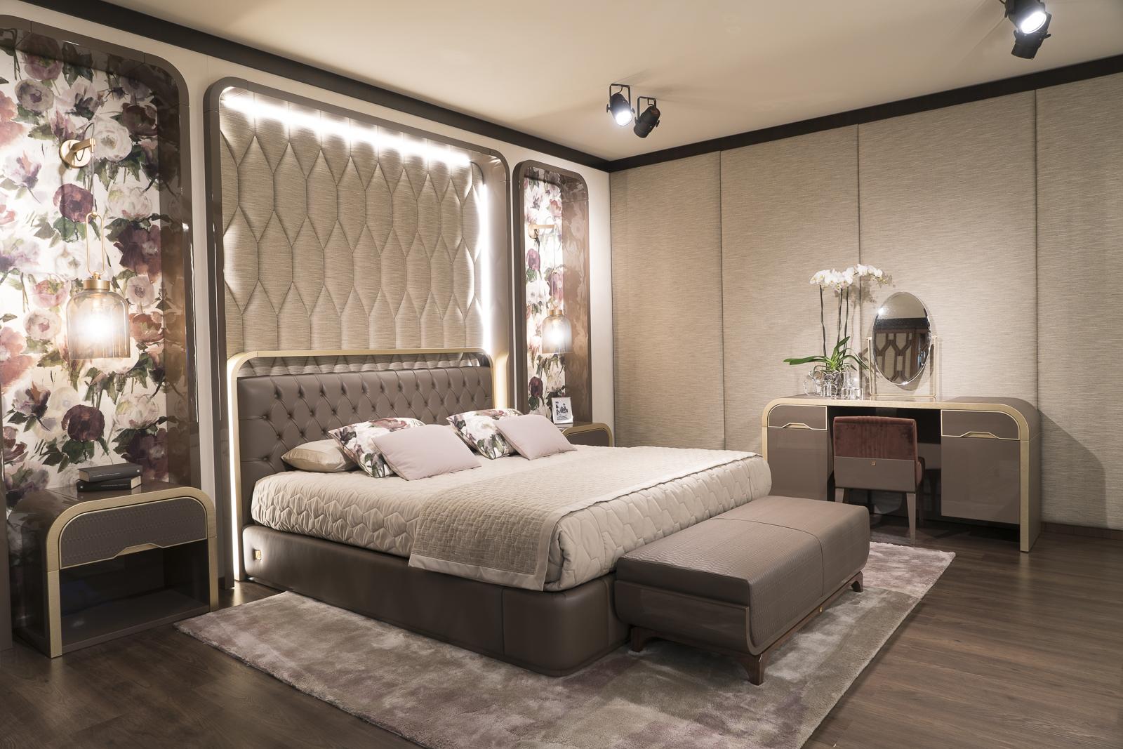 Upholstered leather bench | Fayr by Bruno Zampa