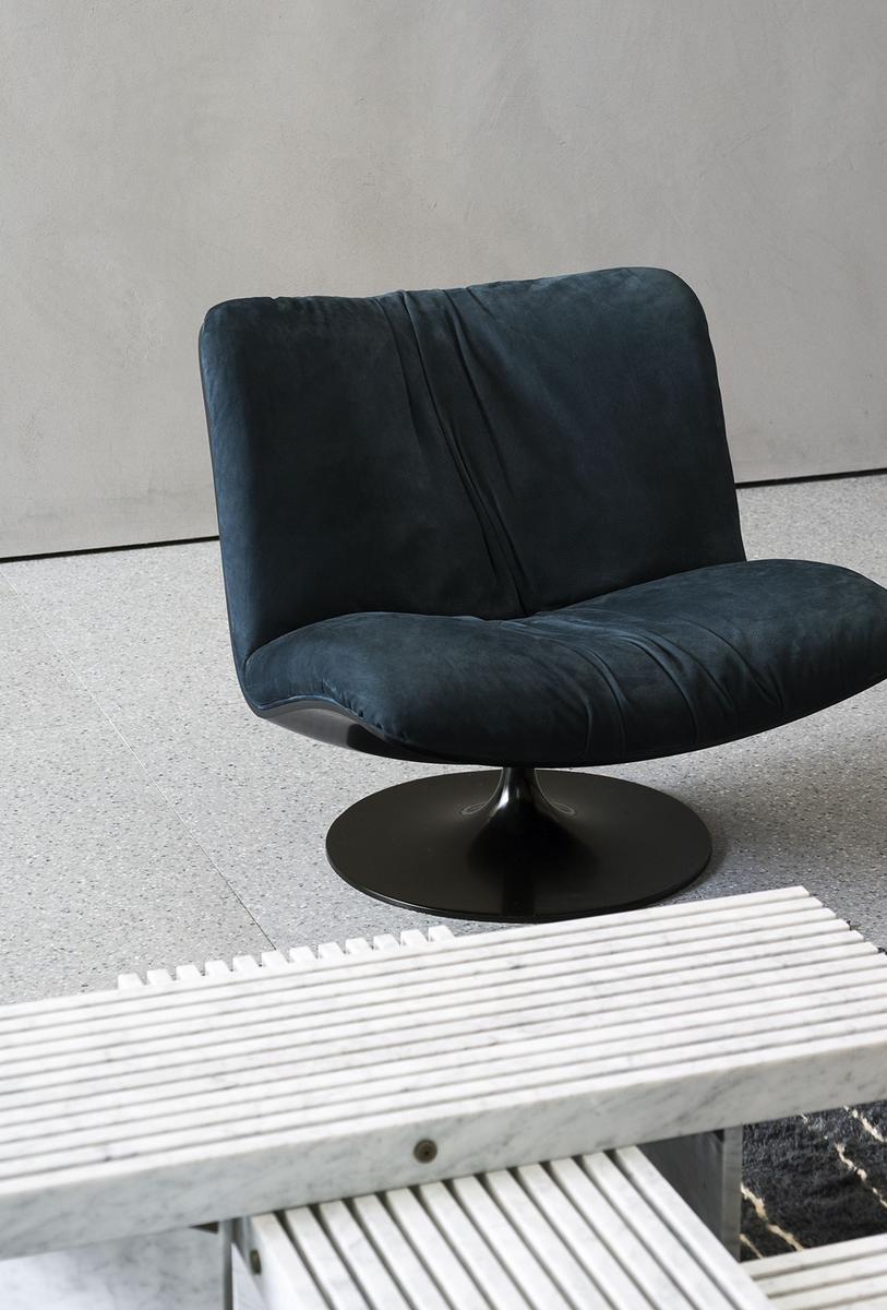 Swivel leather armchair | Marilyn by Baxter