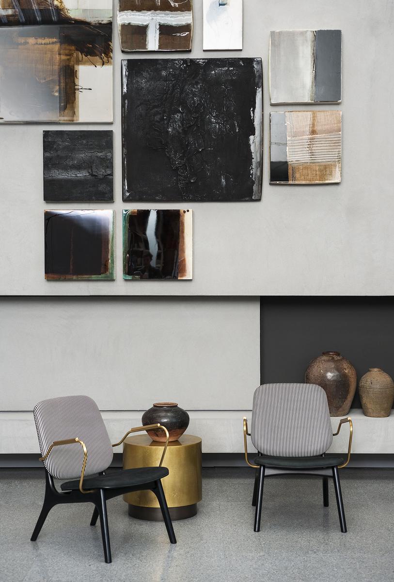 Leather easy chair with armrests |  by Baxter