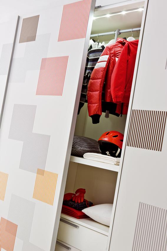Wardrobe with sliding doors | Armadio by CLEI