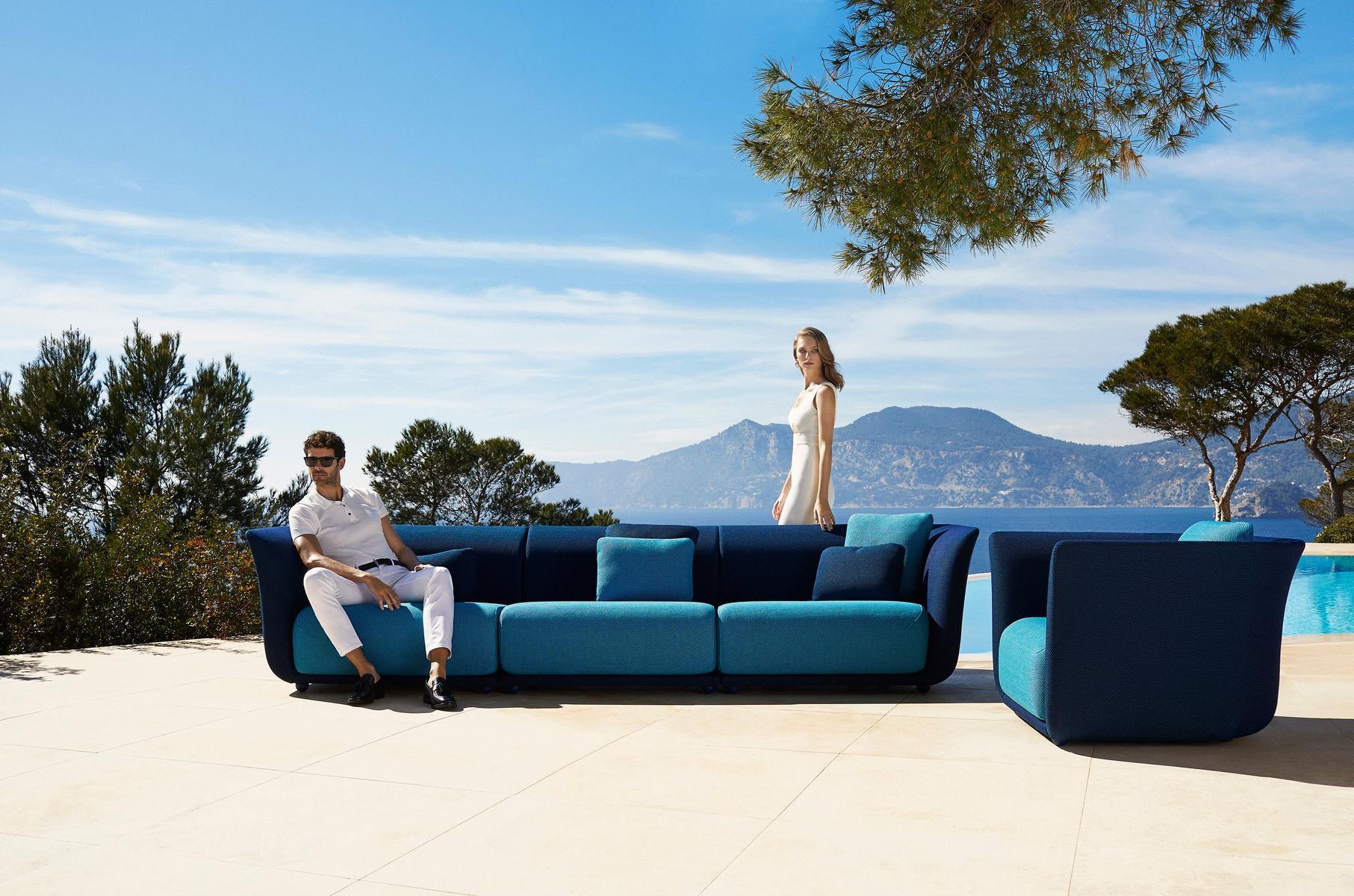 Modular fabric garden sofa | Suave by Vondom