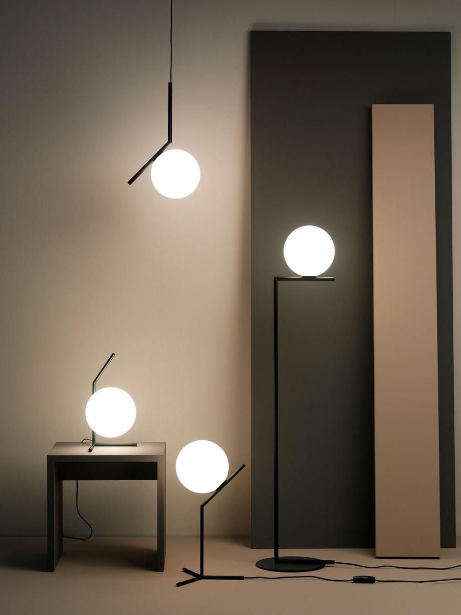 Brass floor lamp | Ic Lights F1 by Flos