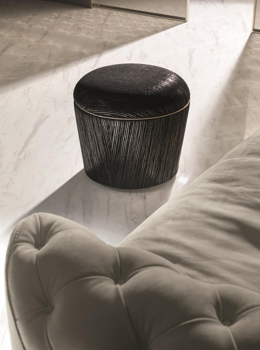 Round fabric pouf | Teo Loveluxe by Longhi