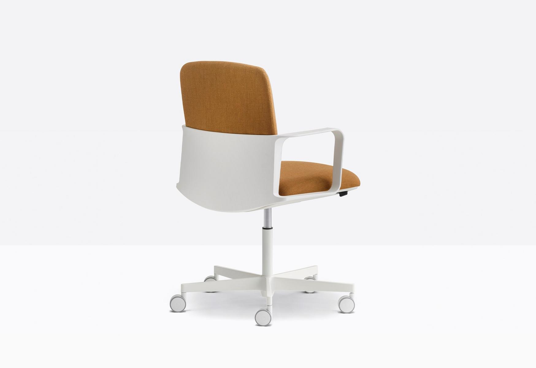 Height-adjustable fabric office chair with castors | Temps Low Back 3766 by Pedrali