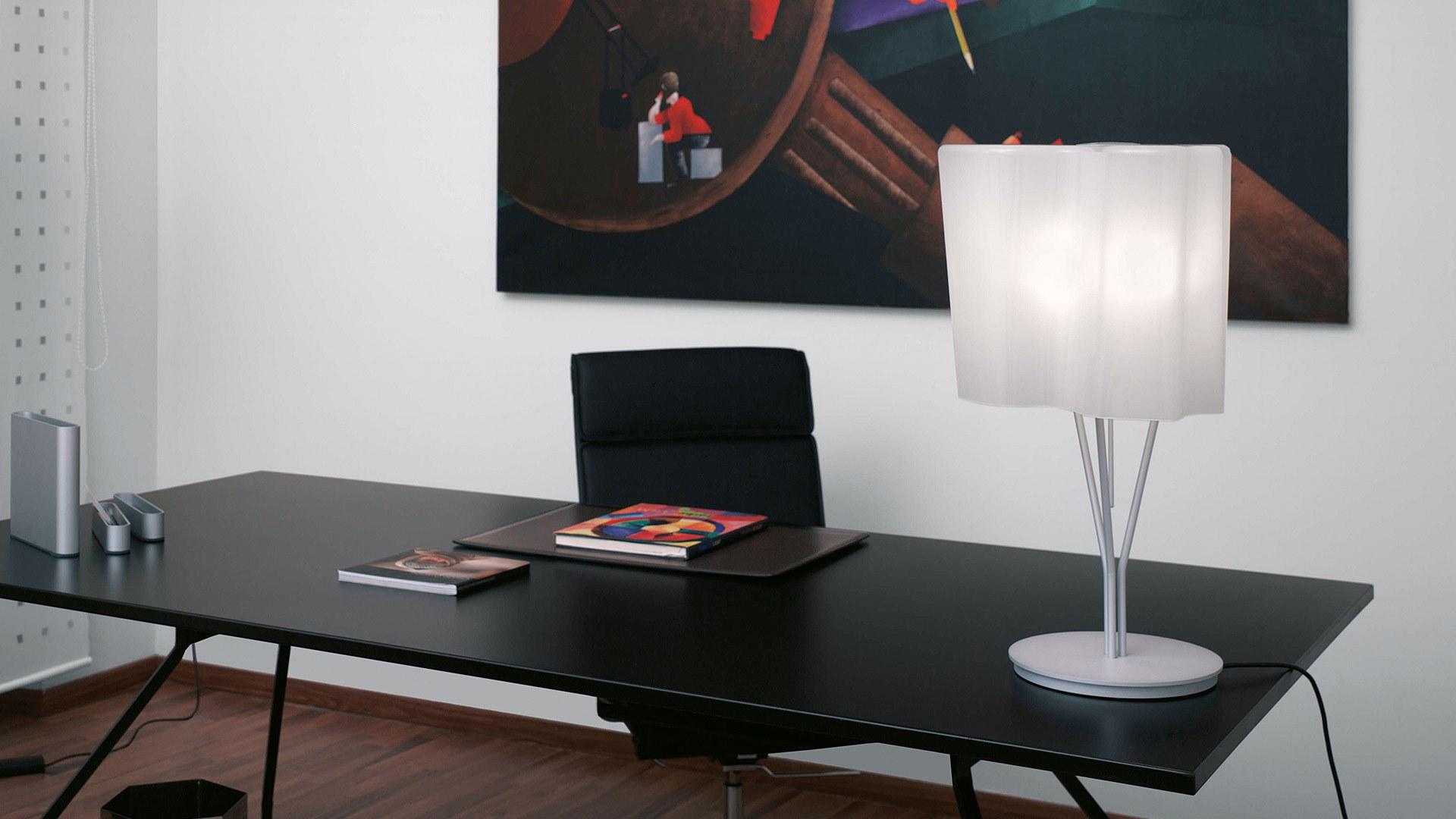 Halogen blown glass table lamp | Logico by Artemide