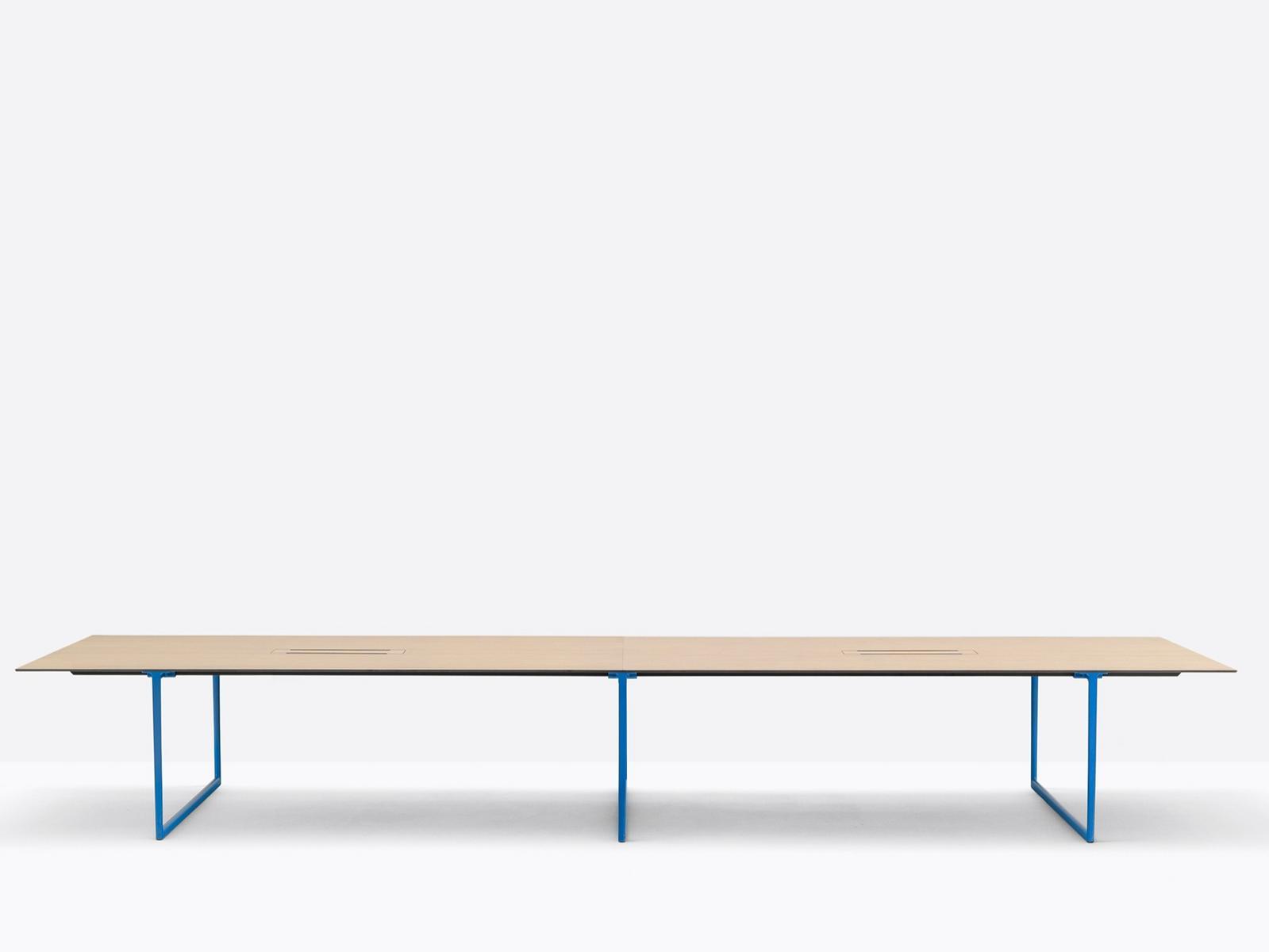 Aluminium and wood meeting table with cable management | Toa Toa2 Cc by Pedrali