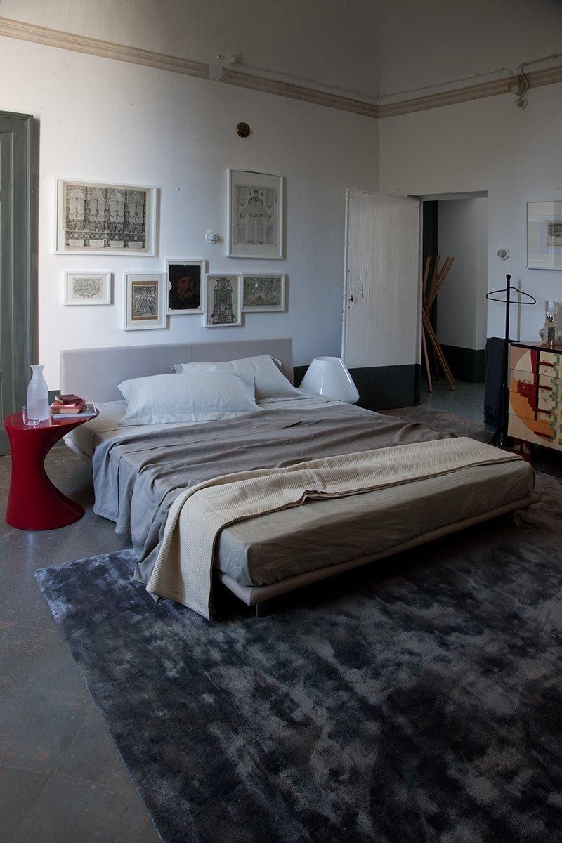 Fabric or leather height-adjustable double bed | Milano by Zanotta