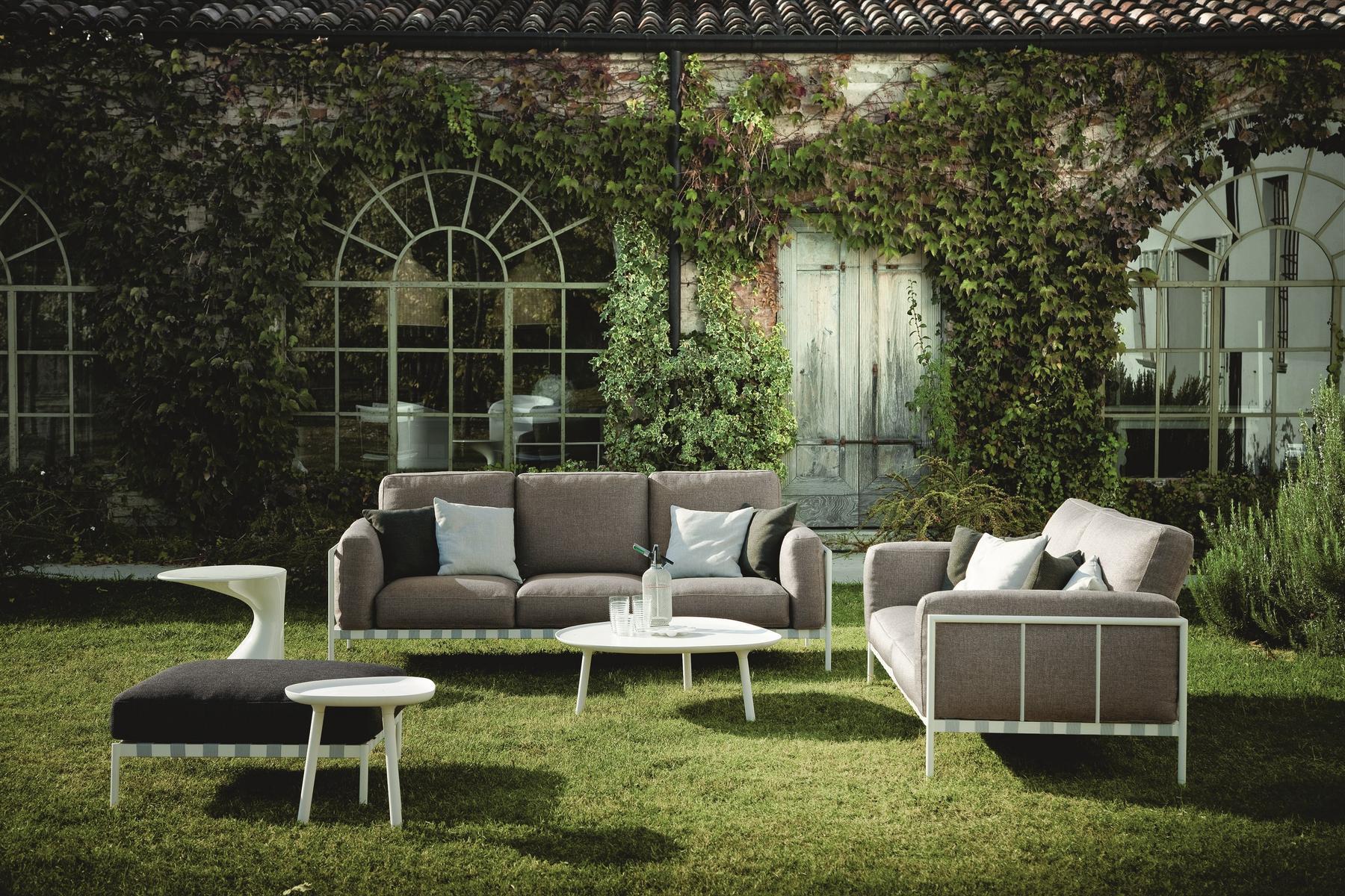 Cristalplant® garden side table | Ninfea by Zanotta