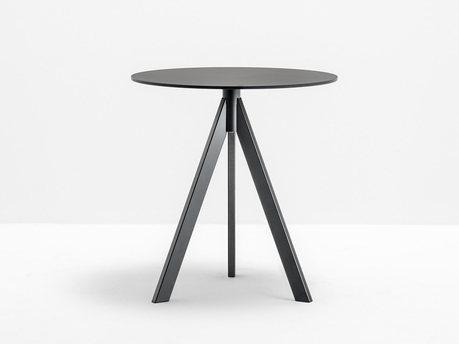 Square round steel contract table | Arki-base Ark3 by Pedrali