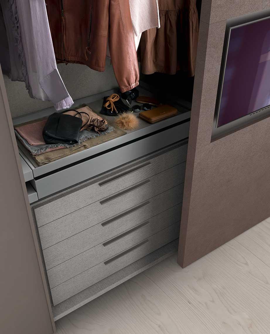 Modular lacquered wardrobe with doors | Television by ALF Dafre