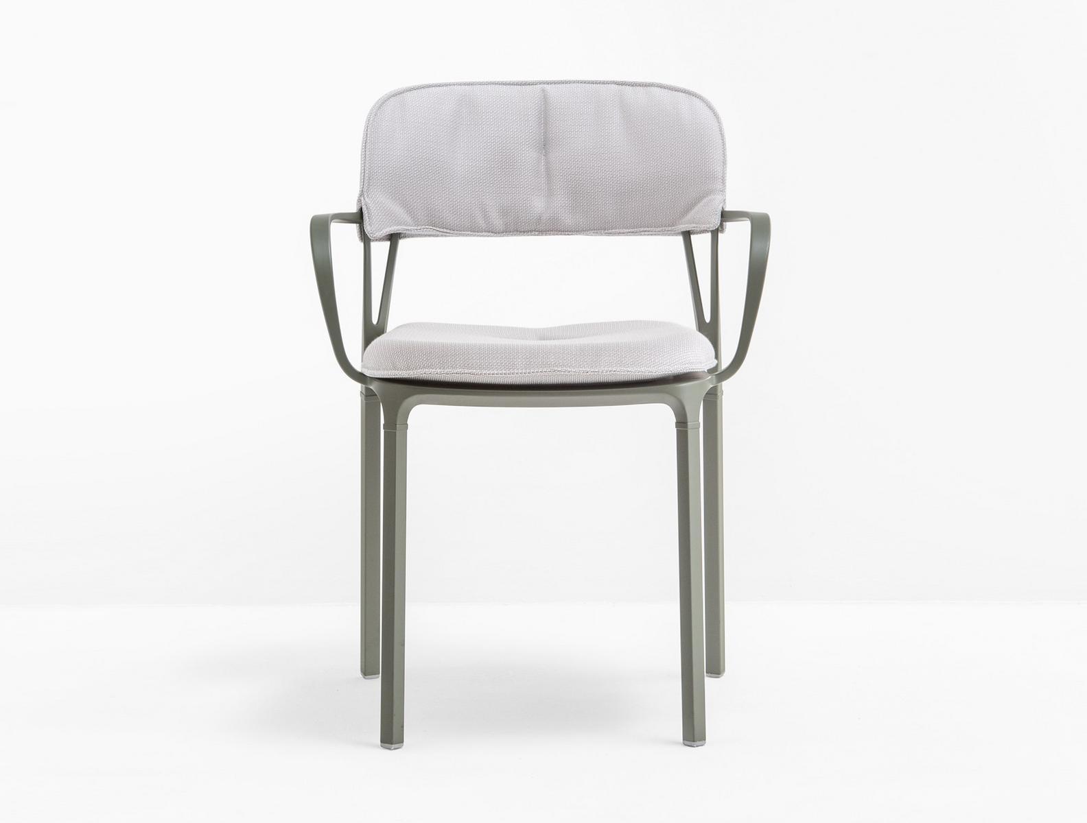 Die cast aluminium chair with armrests | Intrigo 3715 by Pedrali