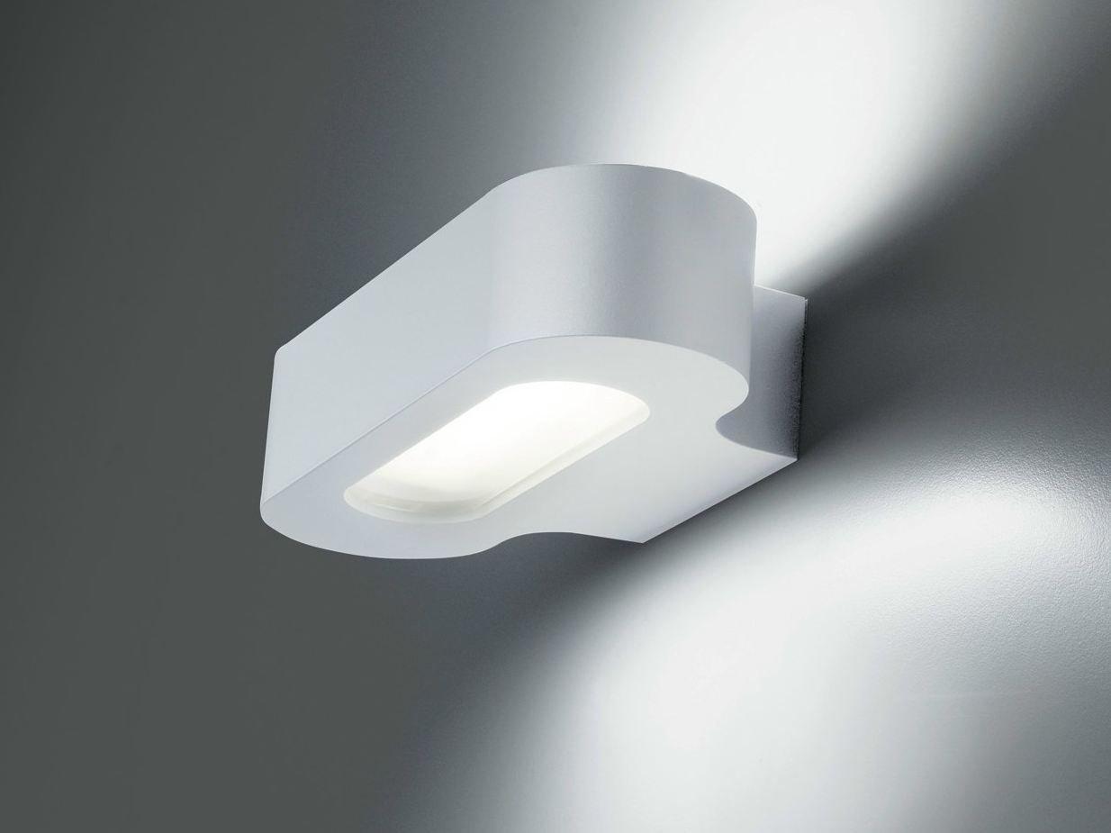 Direct-indirect light wall lamp | Talo by Artemide