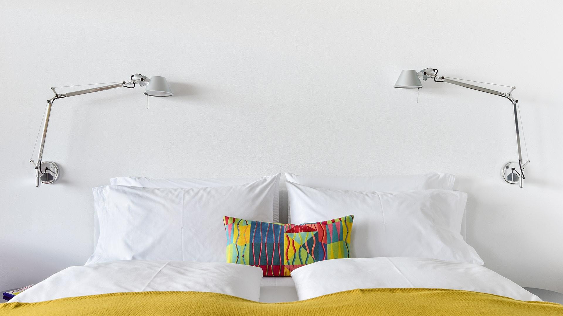 Direct light aluminium wall lamp | Tolomeo Wall by Artemide