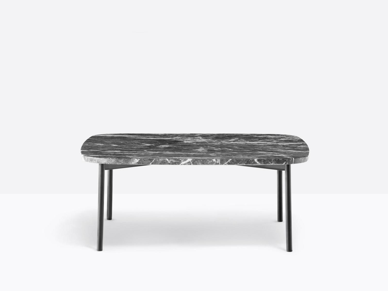 Low square marble coffee table | Buddy 79x79 by Pedrali