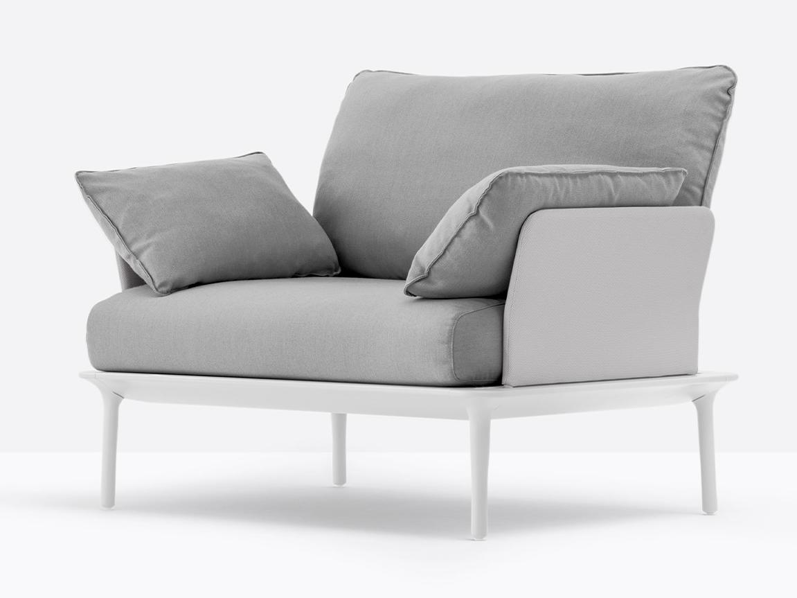 Upholstered fabric garden armchair with armrests | Reva Reva_p by Pedrali