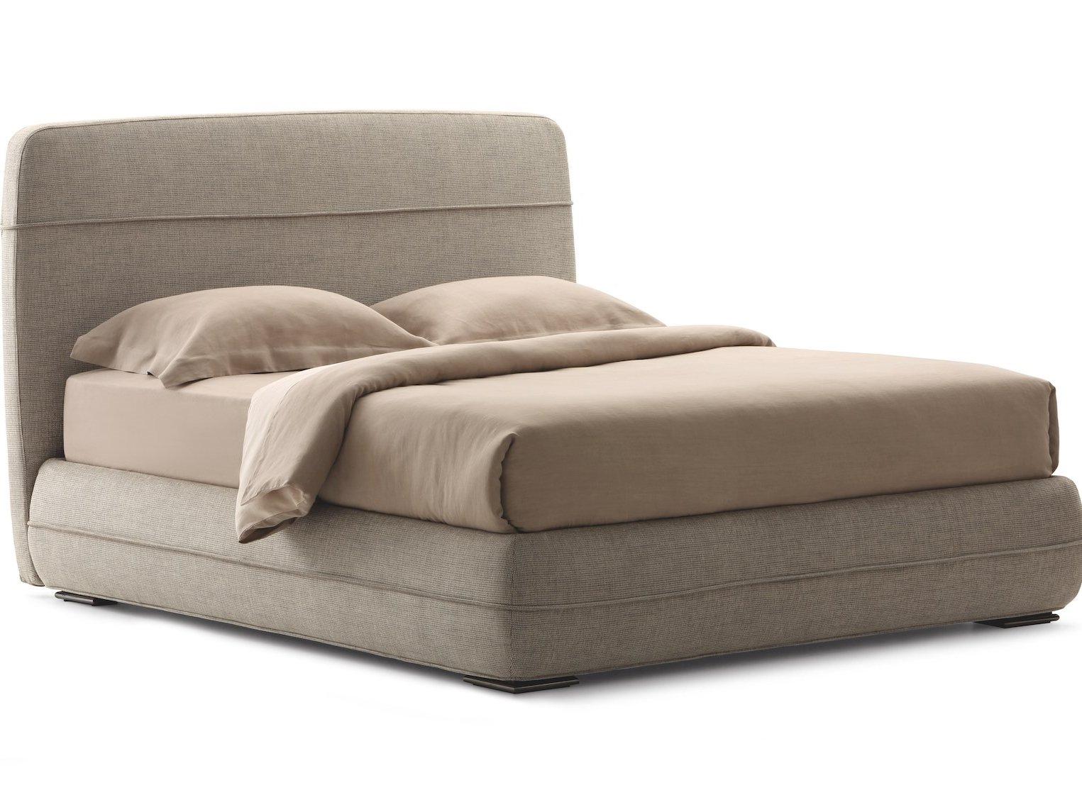 Upholstered fabric double bed | Mandarine by Flou